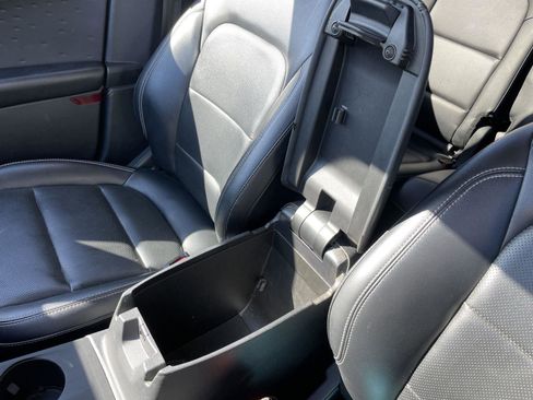 Used 2020 Ford Escape SE Sport image 25