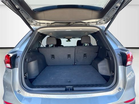Used 2024 Chevrolet Equinox LT image 25