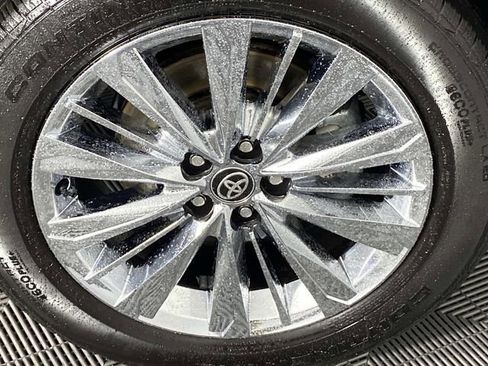 Used 2025 Toyota Grand Highlander Platinum image 32