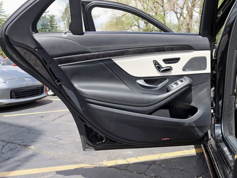 Used 2019 Mercedes-Benz S 560 Sedan image 42