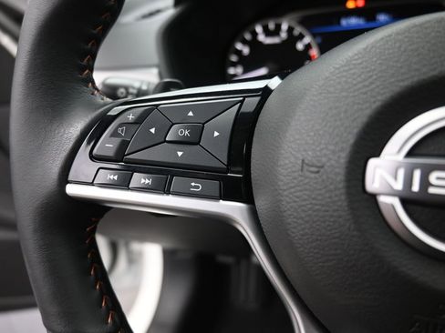 Used 2024 Nissan Altima 2.5 SR FWD image 6