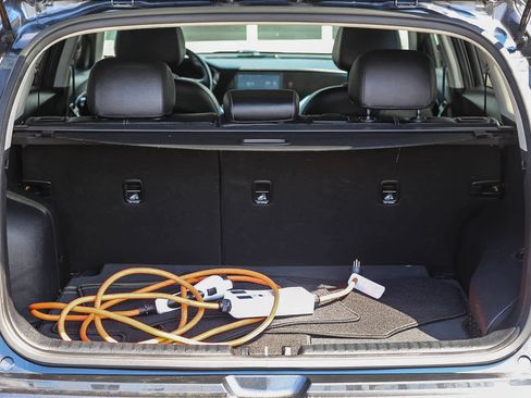 Used 2022 Kia Niro EX image 24