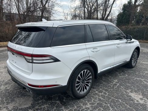 Used 2020 Lincoln Aviator Reserve w/ Equipment Group 201A image 6