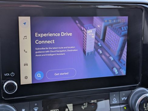 Used 2023 Toyota Highlander XLE image 25