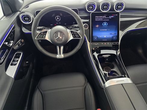 New 2026 Mercedes-Benz GLC 300 image 10