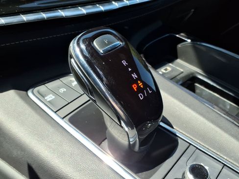 Used 2023 Cadillac Escalade ESV Sport AWD/4WD image 7