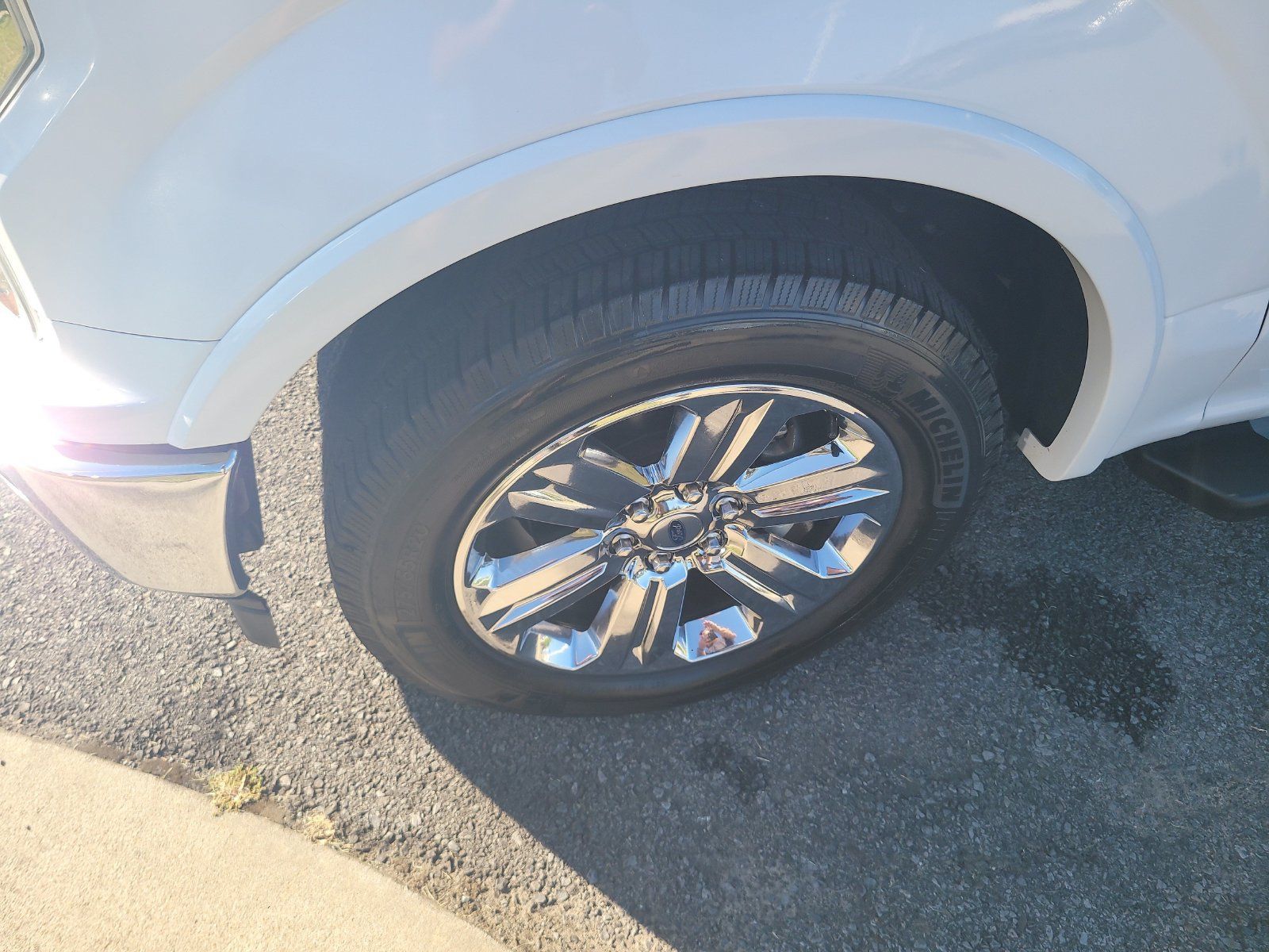 Used 2019 Ford F150 Lariat RWD image 9