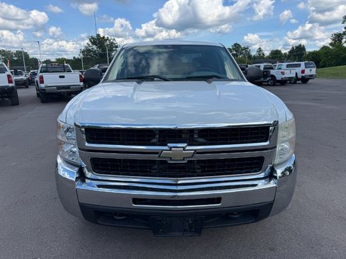 Used 2009 Chevrolet Silverado 2500 W/T AWD/4WD image 8