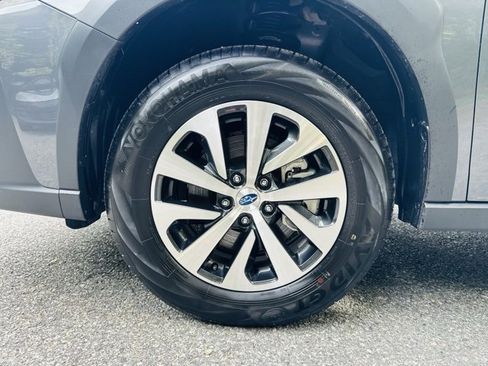 Used 2025 Subaru Outback Premium image 28