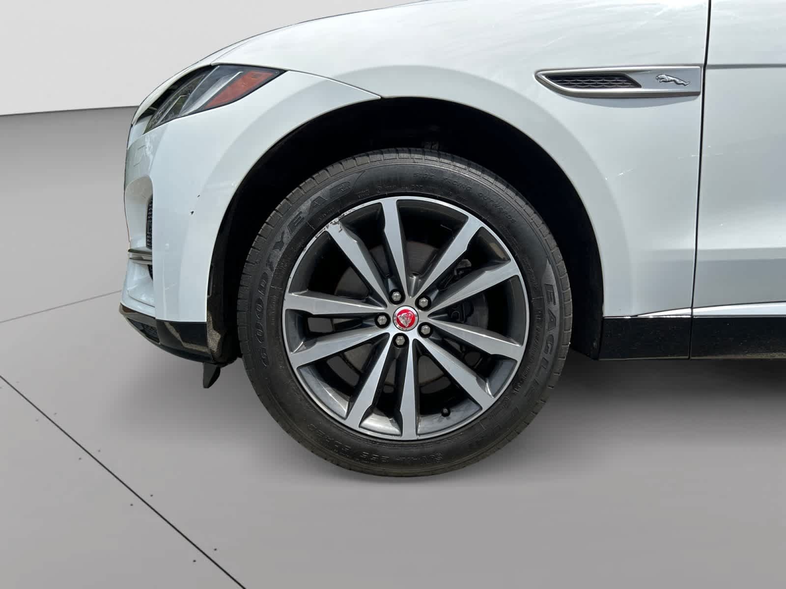 Used 2023 Jaguar F-PACE AWD/4WD image 19