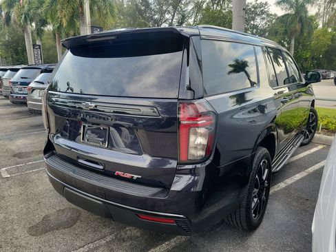 Used 2023 Chevrolet Suburban RST w/ Luxury Package RWD image 4