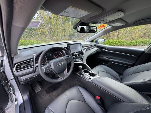 Used 2024 Toyota Camry XSE FWD image 7