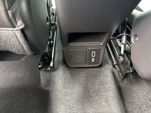 Certified 2025 Buick Encore GX Preferred AWD/4WD image 16
