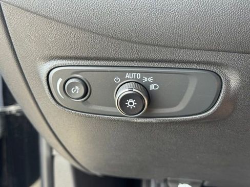 Used 2024 Chevrolet Equinox LT FWD image 25