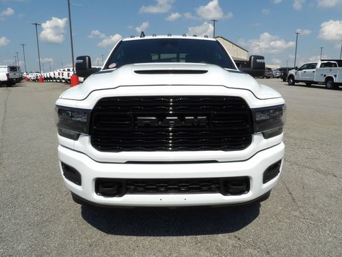 Used 2024 RAM 2500 Limited AWD/4WD image 12