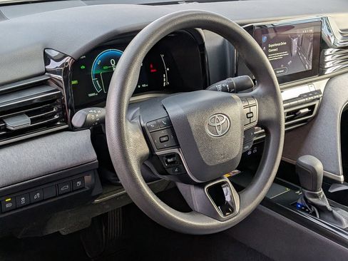 Certified 2025 Toyota Camry LE image 14