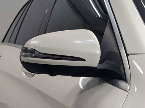 Used 2020 Mercedes-Benz GLC 300 w/ Parking Assistance Package image 31