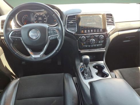 Used 2022 Jeep Grand Cherokee Laredo X AWD/4WD image 8