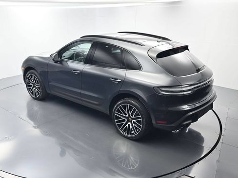 Certified 2026 Porsche Macan AWD/4WD image 36