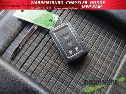 Used 2024 Jeep Wagoneer Series II AWD/4WD image 30