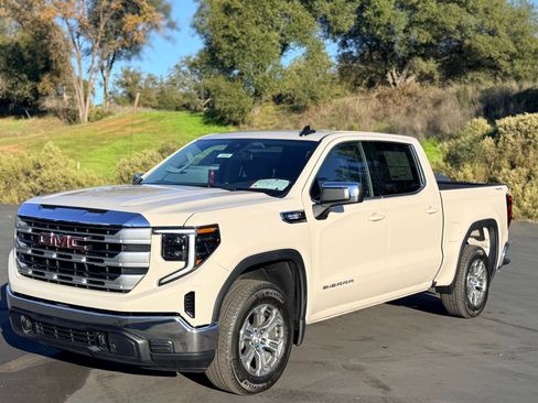 New 2026 GMC Sierra 1500 SLE w/ Max Trailering Package image 1