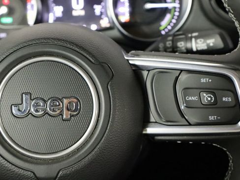 Used 2023 Jeep Wrangler Unlimited Sahara w/ Cold Weather Group AWD/4WD image 10
