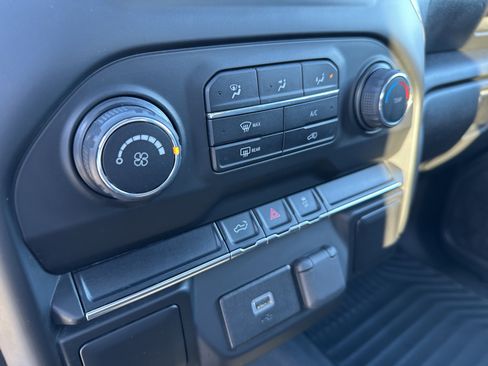 Used 2019 Chevrolet Silverado 1500 Custom w/ Custom Value Package image 19