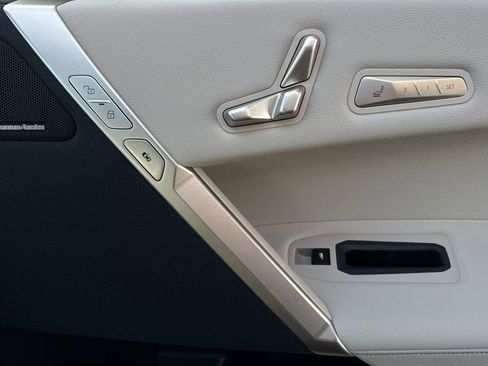 New 2026 BMW iX xDrive60 AWD/4WD image 19