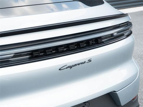 Certified 2026 Porsche Cayenne S AWD/4WD image 39