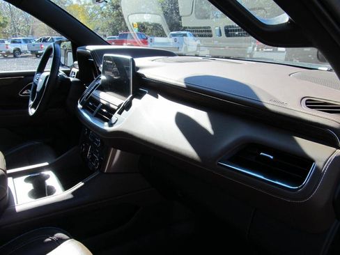 Used 2023 Chevrolet Tahoe High Country image 39