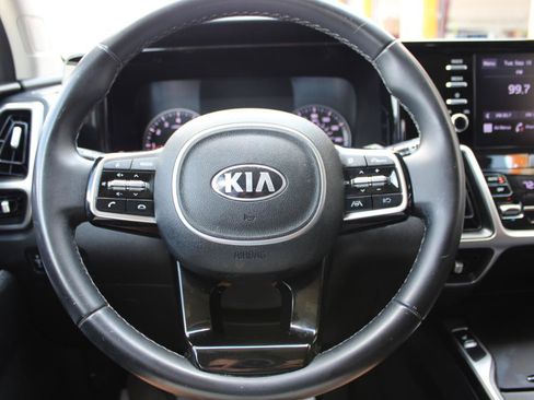 Used 2021 Kia Sorento S w/ Panoramic Sunroof Package FWD image 17