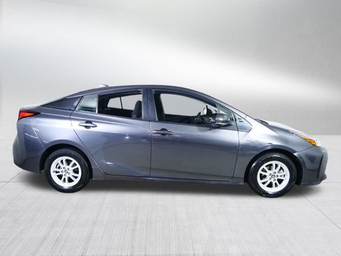 Used 2022 Toyota Prius LE image 8