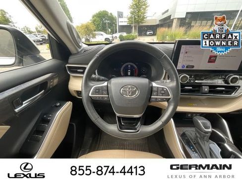 Used 2023 Toyota Highlander Limited AWD/4WD image 15