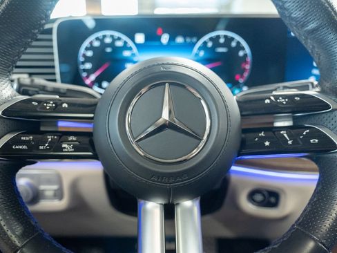 Used 2024 Mercedes-Benz GLS 450 4MATIC image 15