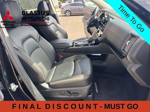 Used 2023 Nissan Pathfinder SL AWD/4WD image 48