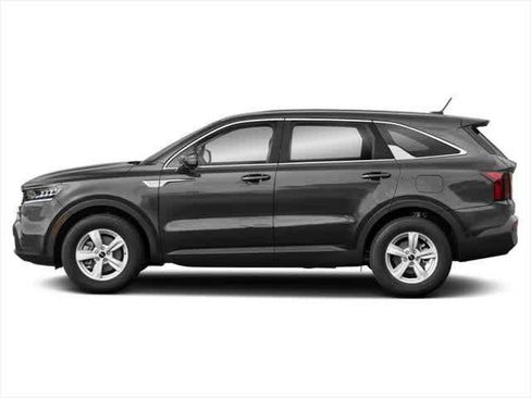 Used 2022 Kia Sorento LX FWD image 3