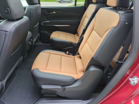 New 2027 Chevrolet Traverse Z71 w/ Driver Confidence Package AWD/4WD image 30