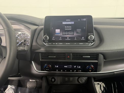 Used 2026 Nissan Rogue SV FWD image 17