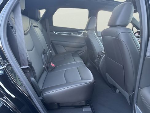 Certified 2025 Cadillac XT5 Premium Luxury w/ Technology Package image 18