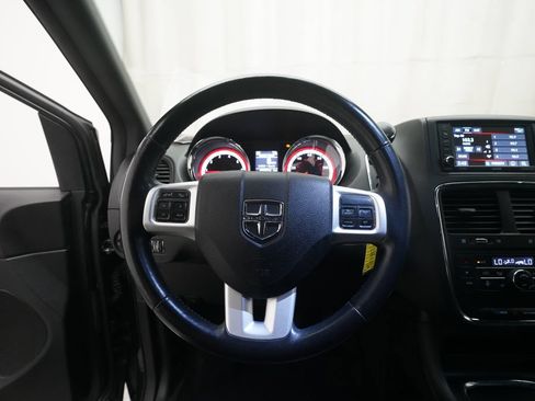 Used 2018 Dodge Grand Caravan GT FWD image 4