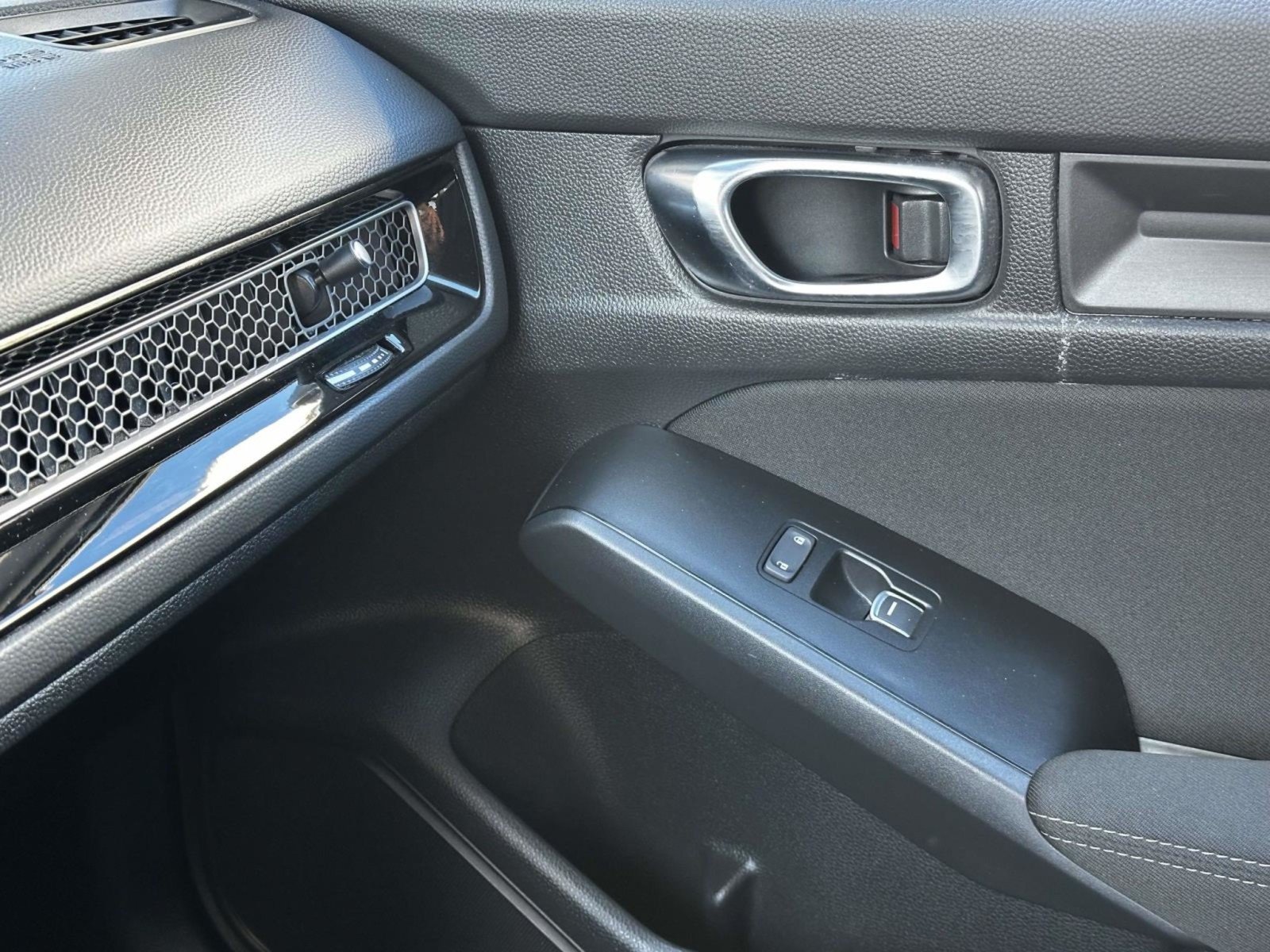 Used 2024 Honda Civic LX image 26