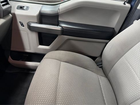 Used 2017 Ford F150 XLT w/ Equipment Group 302A Luxury image 39