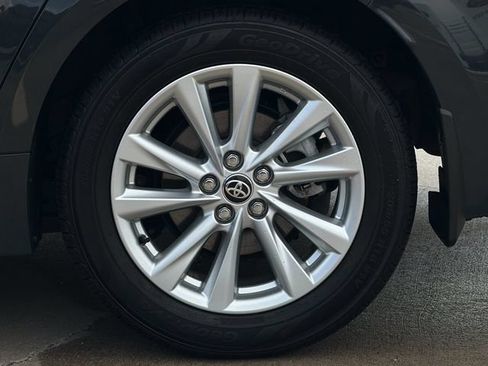 Used 2026 Toyota Corolla XLE FWD image 30
