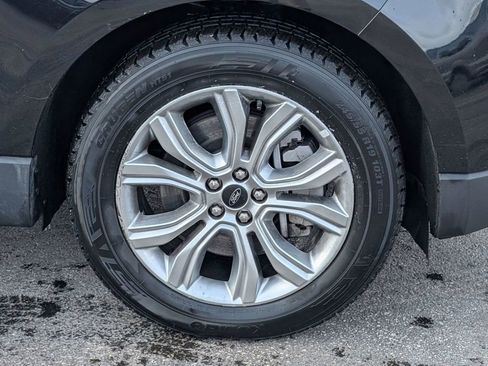 Used 2024 Ford Edge Titanium image 17