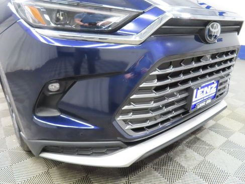 Used 2025 Toyota Grand Highlander AWD Hybrid image 49