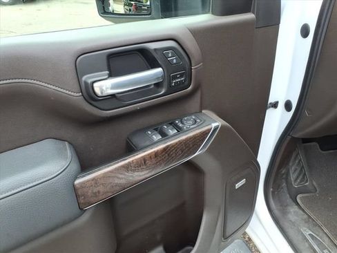 Used 2021 GMC Sierra 3500 Denali w/ Denali Ultimate Package AWD/4WD image 17