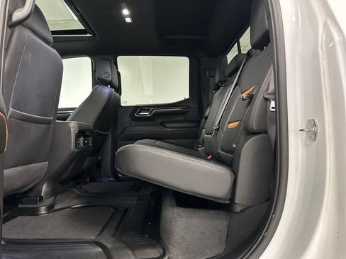 Used 2024 GMC Sierra 1500 AT4 w/ Technology Package AWD/4WD image 23