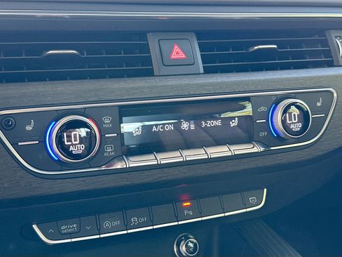 Used 2019 Audi A4 2.0T Premium image 15