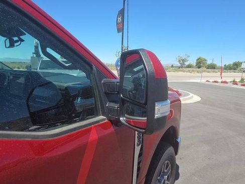 Used 2023 Ford F250 Lariat w/ Lariat Ultimate Package AWD/4WD image 9