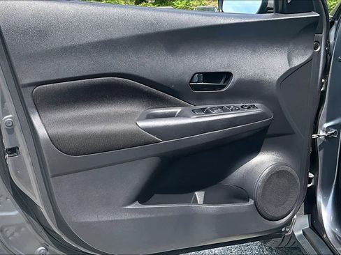 Used 2021 Nissan Kicks S FWD image 22